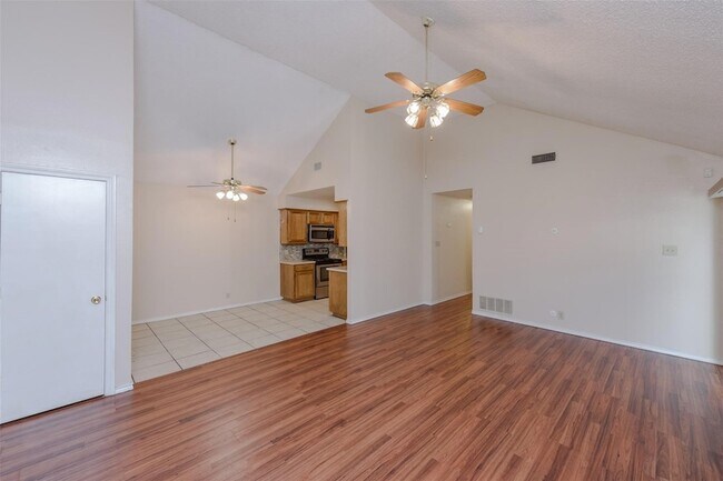 Foto del edificio - 1902 Lee Dr