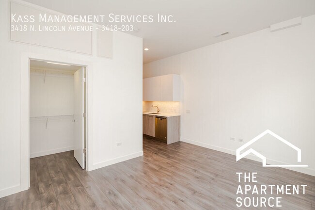 Foto del edificio - 3420 N Lincoln Ave