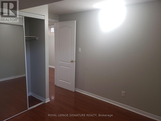 Building Photo - 21 Navy Ct