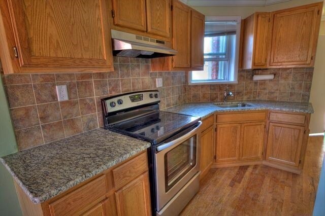 Foto principal - 718 Grand St