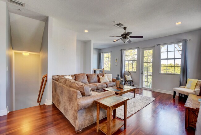 Foto del edificio - 290 NE 5th Ave