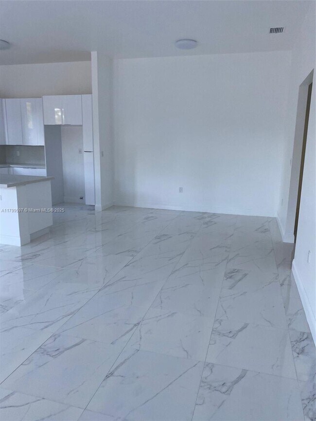 Foto del edificio - 1482 NW 46th St