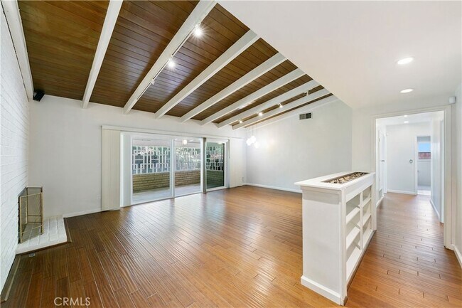 Foto del edificio - 22951 Austin St