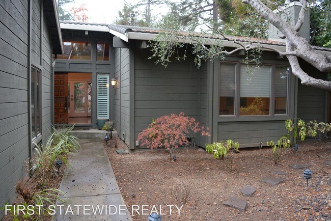 Building Photo - 2371 Friars Ct