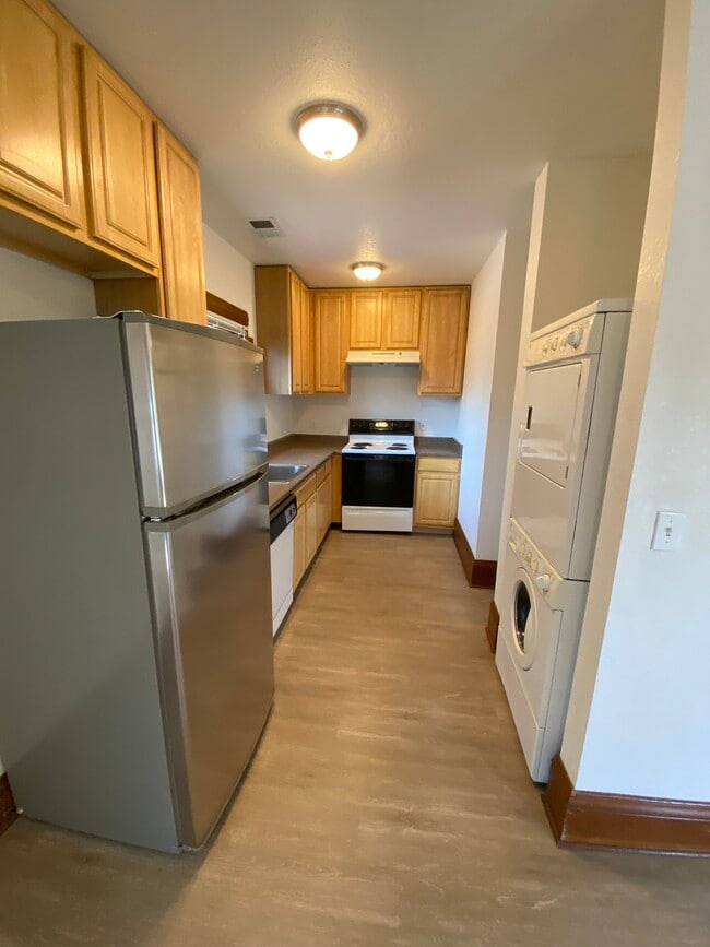 Photo - 2110 Grove Cir Apartments