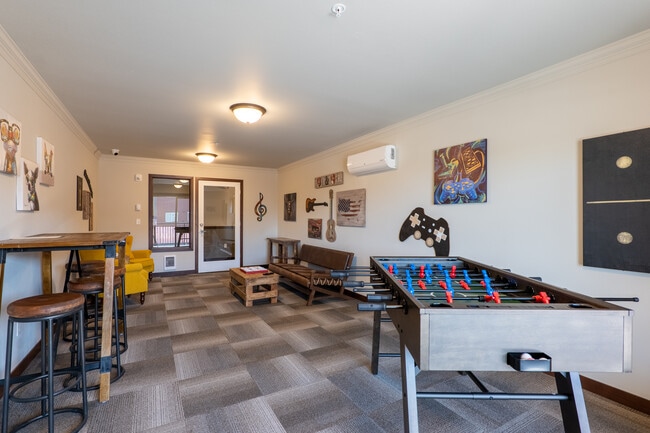 Building Photo - Remington Place Apartments