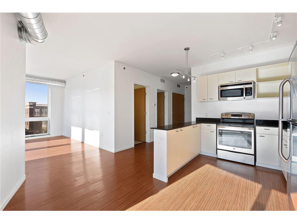 Primary Photo - 915 N Washington Ave