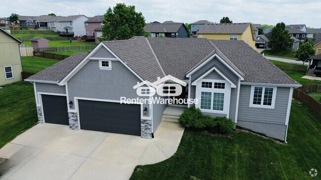 Building Photo - 1202 Ridge Tree Ln