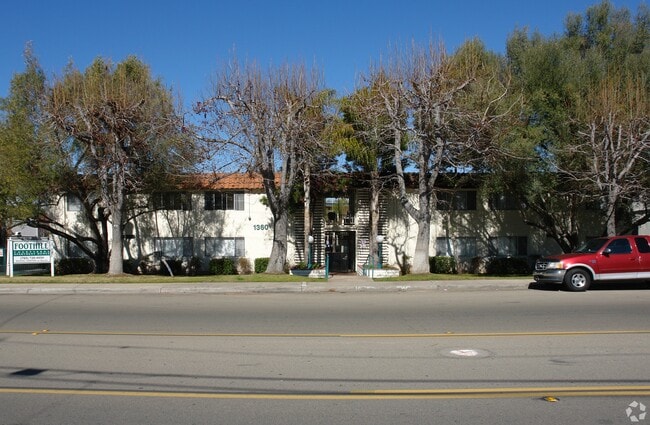 Foto del edificio - Foothill Courtyards
