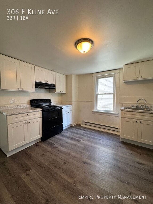 Building Photo - 306 E Kline Ave