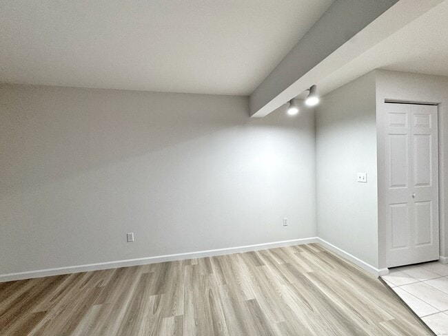 Building Photo - 22 Ferris Ave