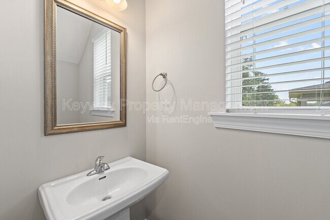 Building Photo - 138 Candleberry Dr
