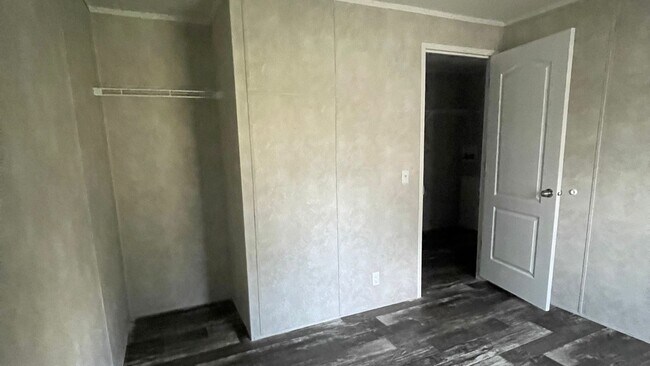 Foto del edificio - 4 Evergreen Ct