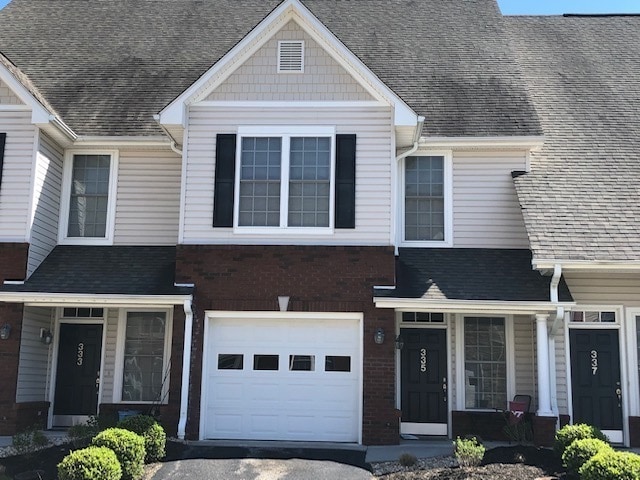 Building Photo - Blacksburg, 3 BR / 2.5 BA, Available in June