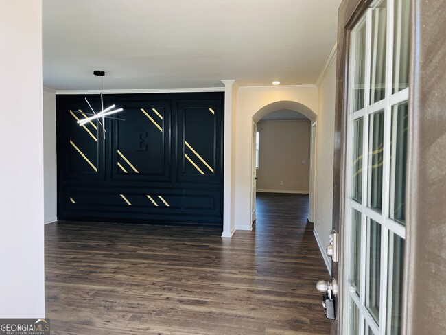 Building Photo - 910 Sly Fox Run