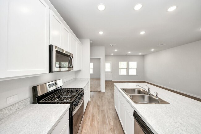 Foto del edificio - 16489 Moss Ln