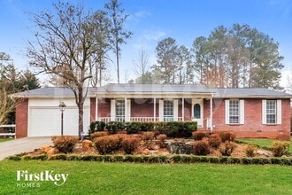 Building Photo - 860 Regency Ct NW
