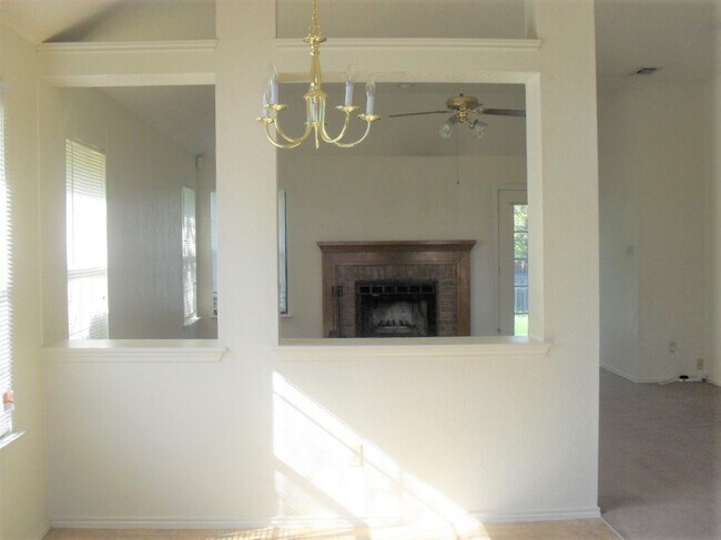 Building Photo - 412 Texas St
