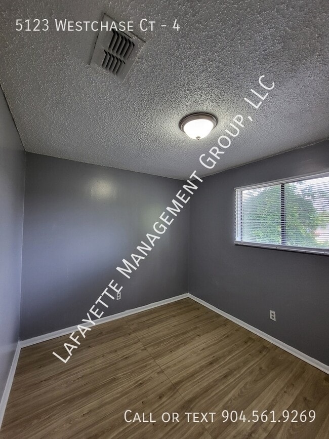 Foto del edificio - 5123 Westchase Ct