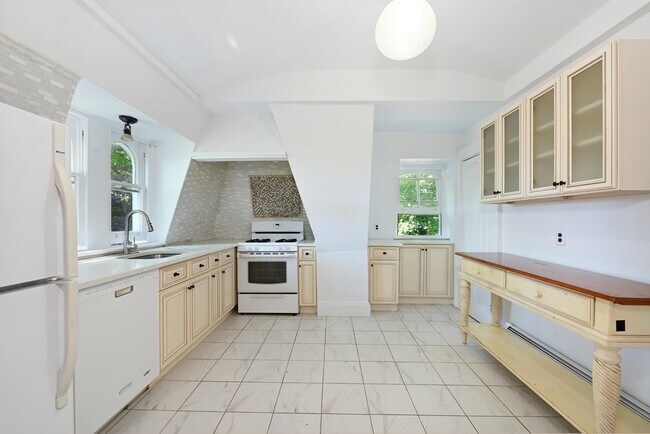 Foto del edificio - 290 Harrington Ave