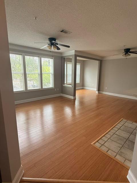 Foto del edificio - 1424 Rosewood Ln