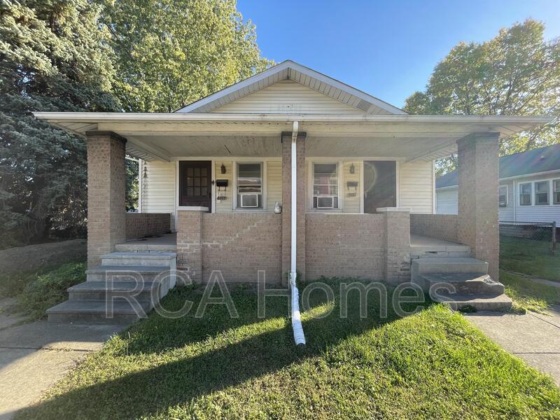 Primary Photo - 1233 E Hanna Ave