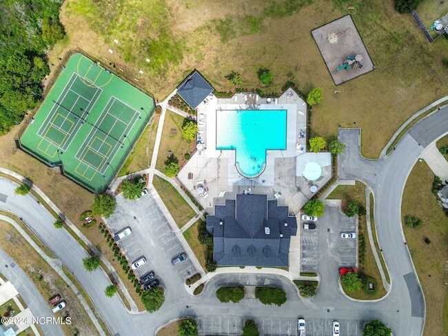 Foto del edificio - 3121 Lobelia Ln