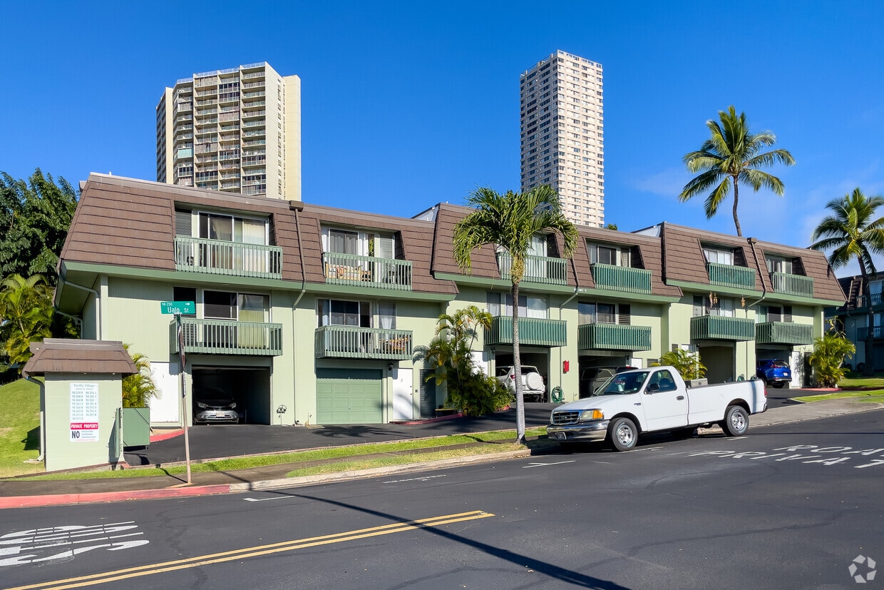 Pacific Village Apartments in Aiea, HI