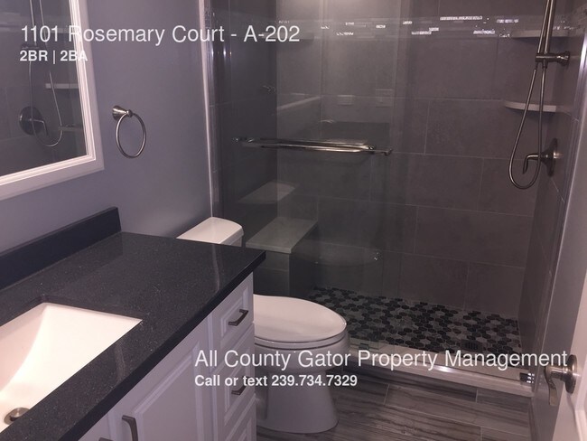 Foto del edificio - 1101 Rosemary Ct