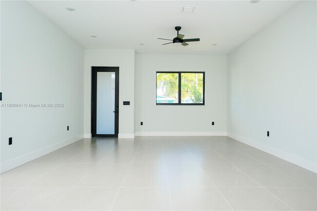 Foto del edificio - 2224 Hope St