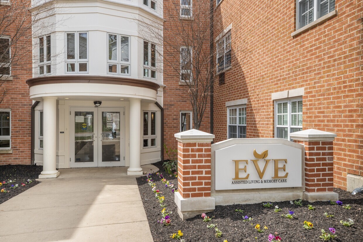 10 N Washington St Unit 301, Hinsdale, IL 60521 Apartment for Rent in