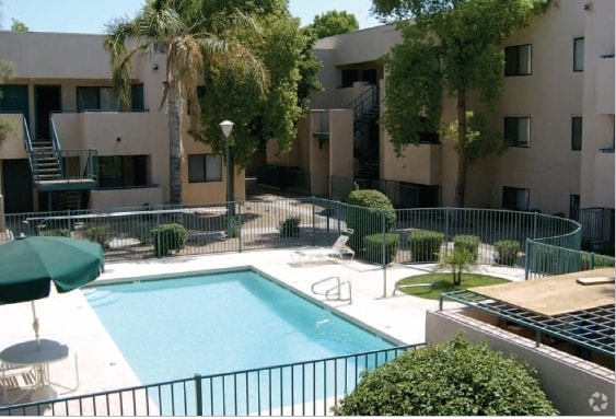 Building Photo - Portola Glendale
