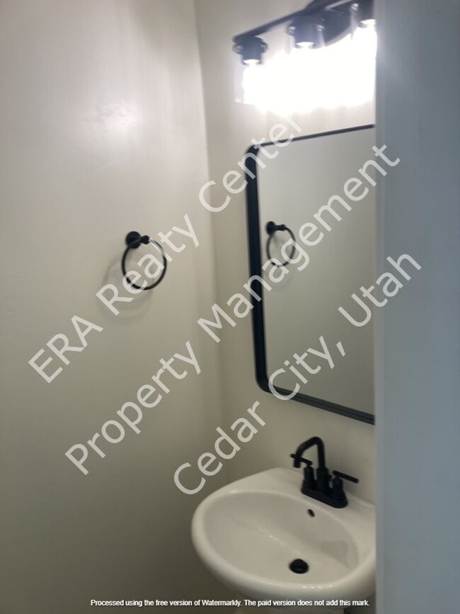 Building Photo - 4283 UT-56