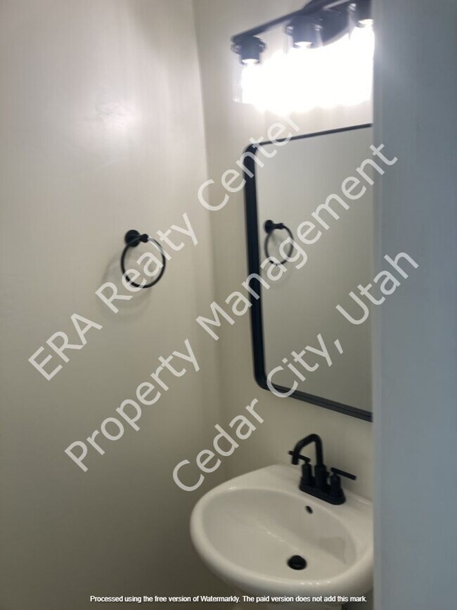 Foto del edificio - 4283 UT-56