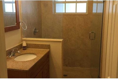 Building Photo - 2712 Alcazar Dr