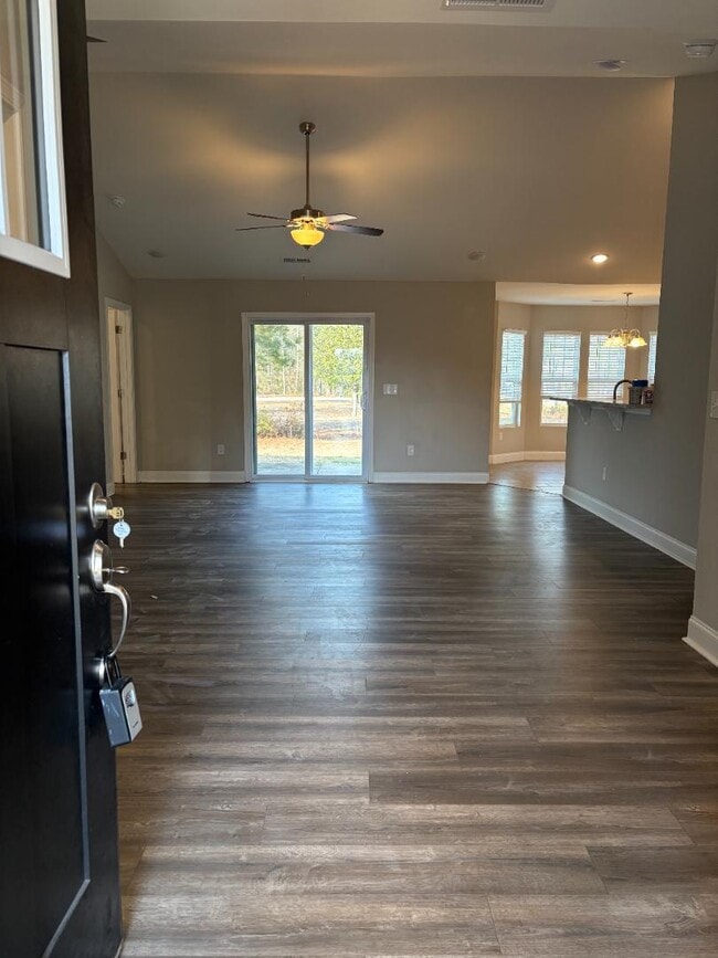 Building Photo - 104 Ringding Dr