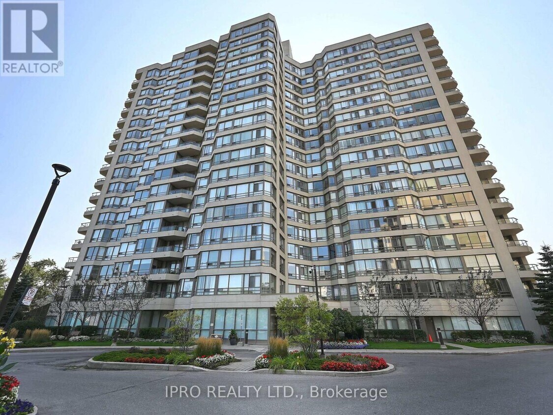 Photo principale - 75-P75 King St E