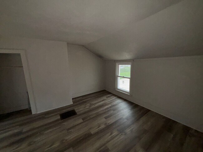 Foto del edificio - 411 S Oak St