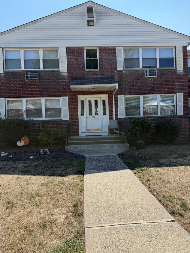 Foto principal - 221 N Middletown Rd