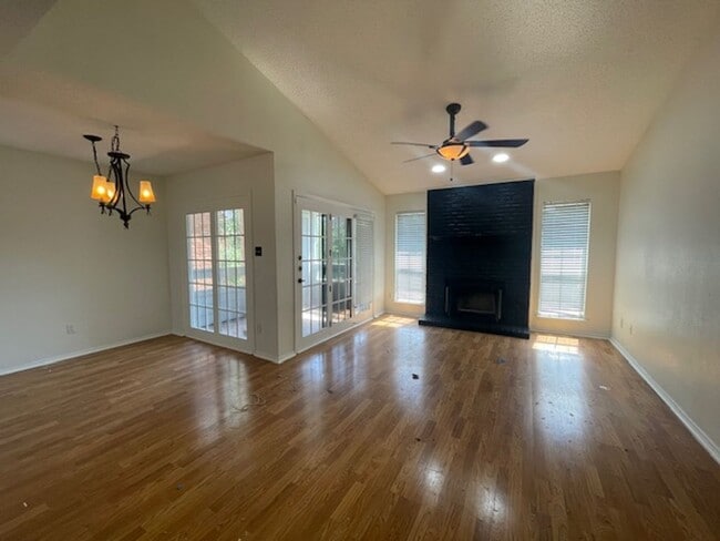 Building Photo - 2105 St Michaels Dr