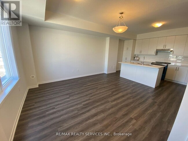 Building Photo - 80 Honeycrisp Cres