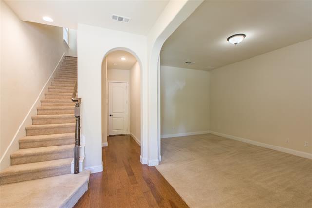 Building Photo - 6466 Riviera Dr