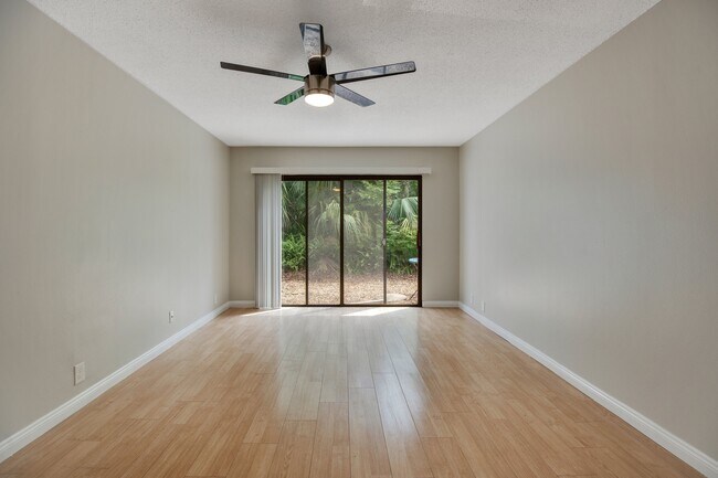 Foto del edificio - 10 Sheoah Blvd