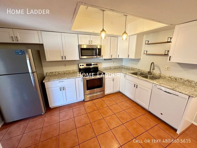 Foto del edificio - 17445 N 16th Ln