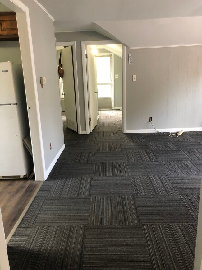 Foto del edificio - 1012 W Armstrong Ave