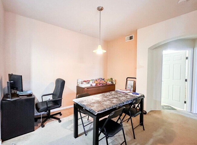 Foto del edificio - 3852 S Dallas St