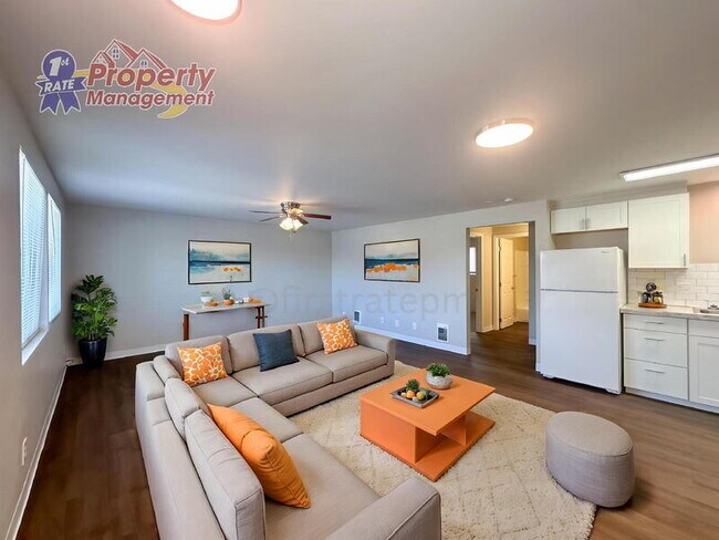 Foto del edificio - 1215 W Beacon St