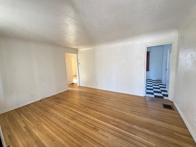 Foto del edificio - University Home, Great Layout!