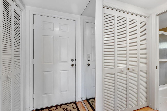 Building Photo - 11863 Wimbledon 440 Cir