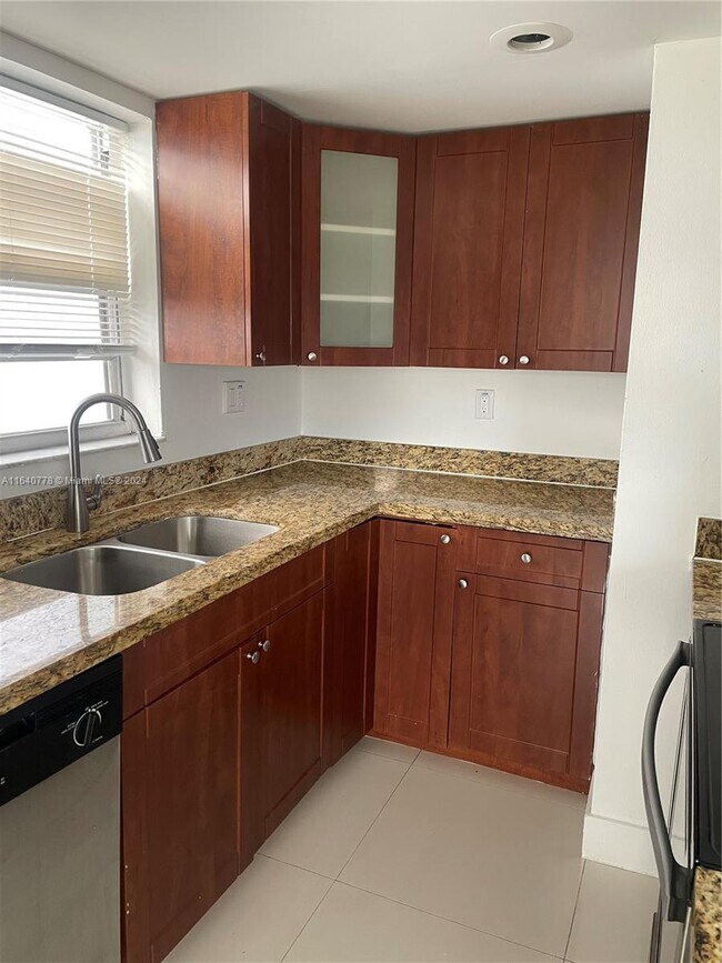 Foto del edificio - 1221 SW 122nd Ave